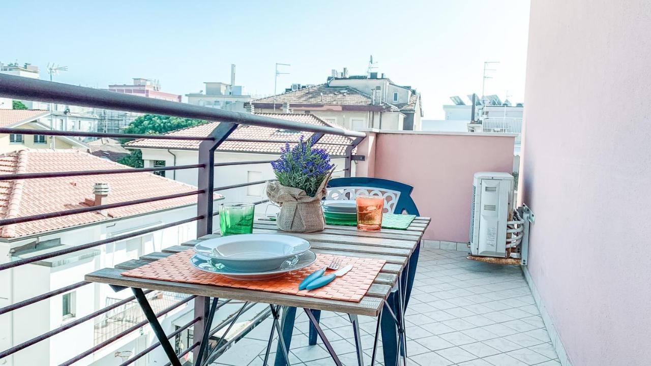 Appartamento Il Poeta - Affitti Brevi Italia Rimini Ngoại thất bức ảnh